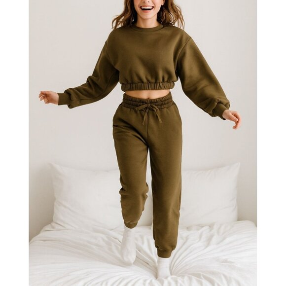 Zenana 2 Pcs Crop Sweatshirt Tracksuit High Waist Jogger Pants Set Active Lounge - Picture 1 of 9